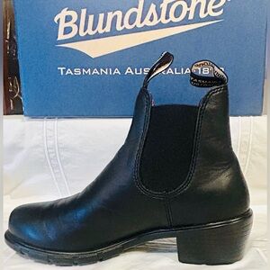 Blundstone #1671 Black Leather Heeled Boots Size: AUS 5 US 8! Very Gently Worn!